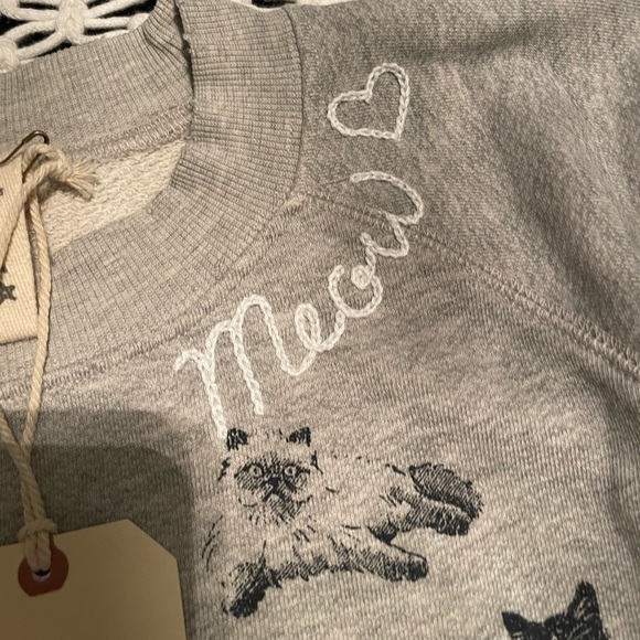 I Stole My Boyfriend’s Shirt Best Friend Cat SweatShirt Size Medium - Picture 2 of 4